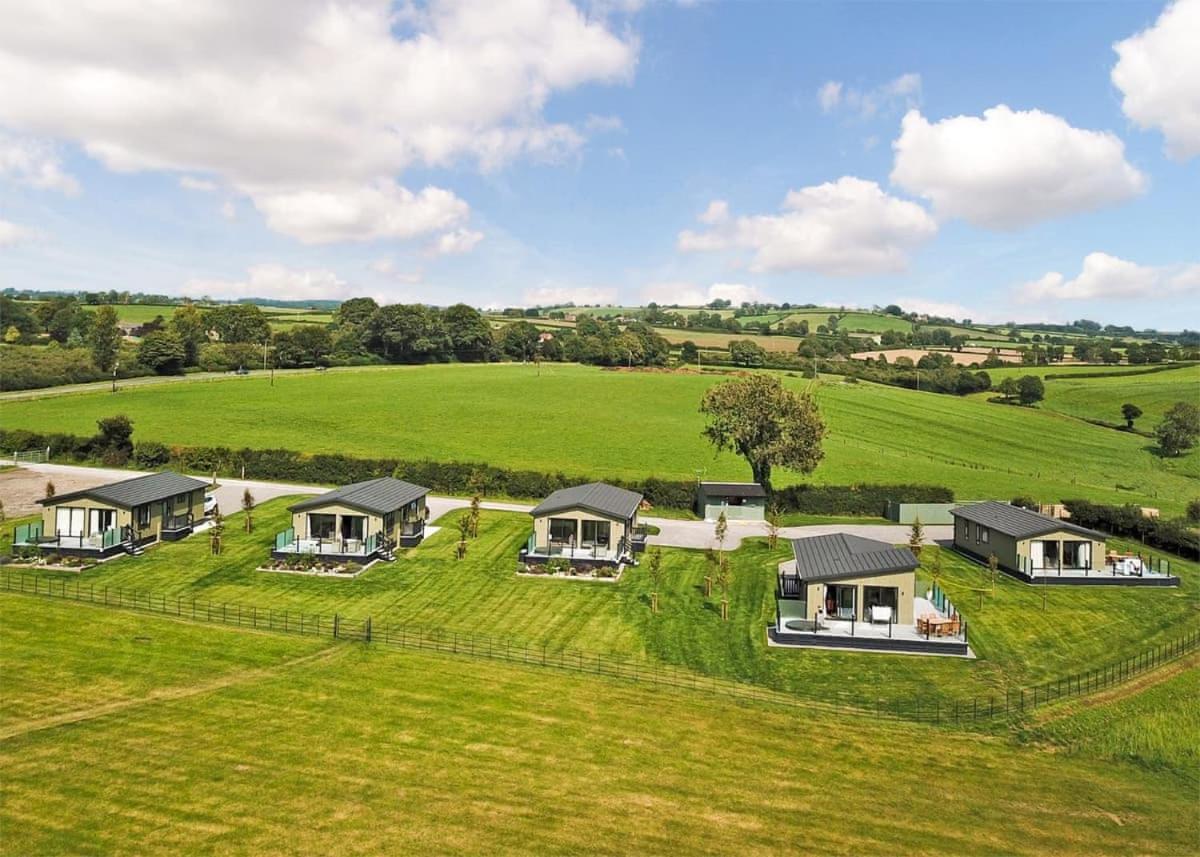 Midsomer Lodges Pilton Dış mekan fotoğraf