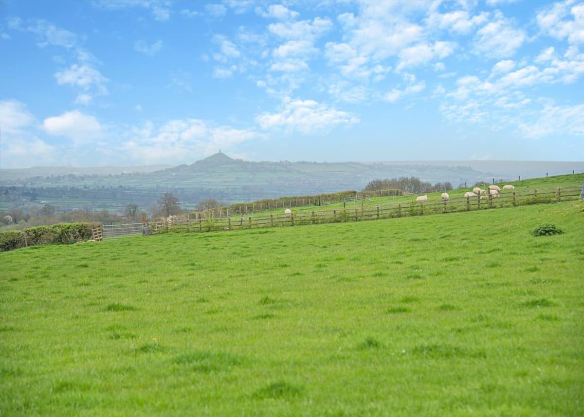 Midsomer Lodges Pilton Dış mekan fotoğraf