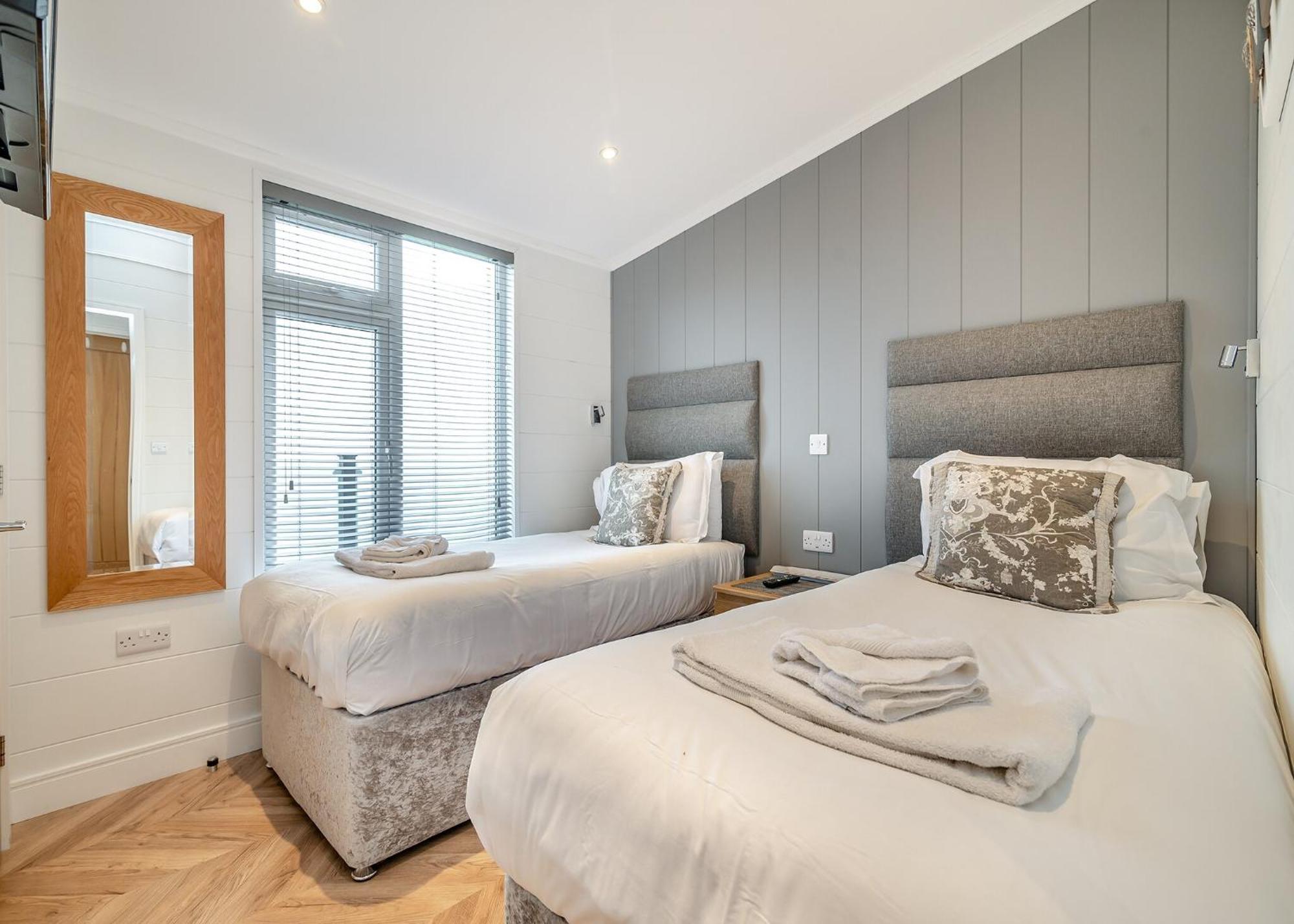 Midsomer Lodges Pilton Oda fotoğraf