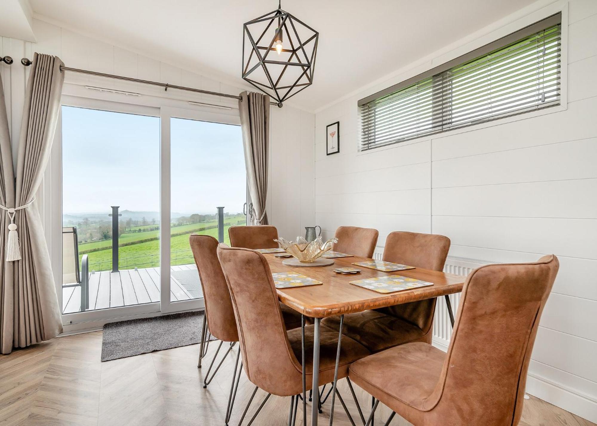 Midsomer Lodges Pilton Oda fotoğraf