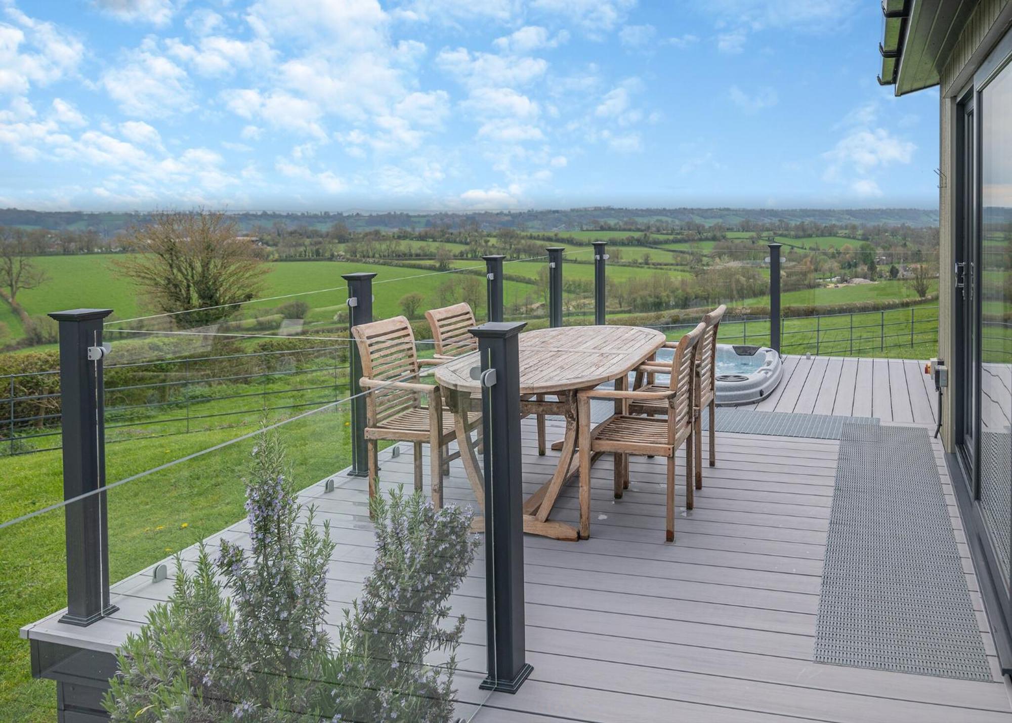 Midsomer Lodges Pilton Oda fotoğraf