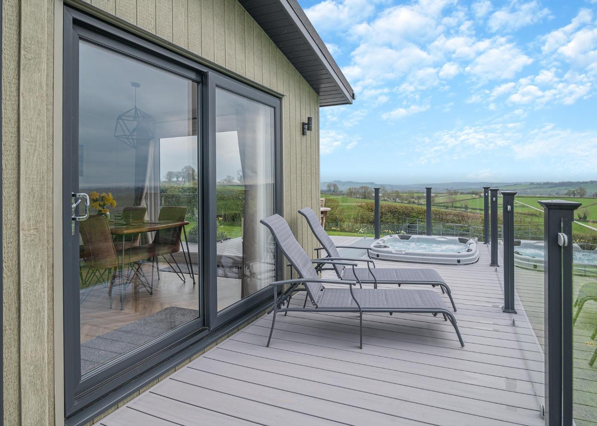 Midsomer Lodges Pilton Dış mekan fotoğraf